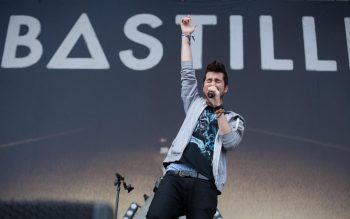 Feest in De Schuur met Bastille?