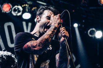 Wat brengt Biebob mee naar Graspop met Stick To Your Guns? 